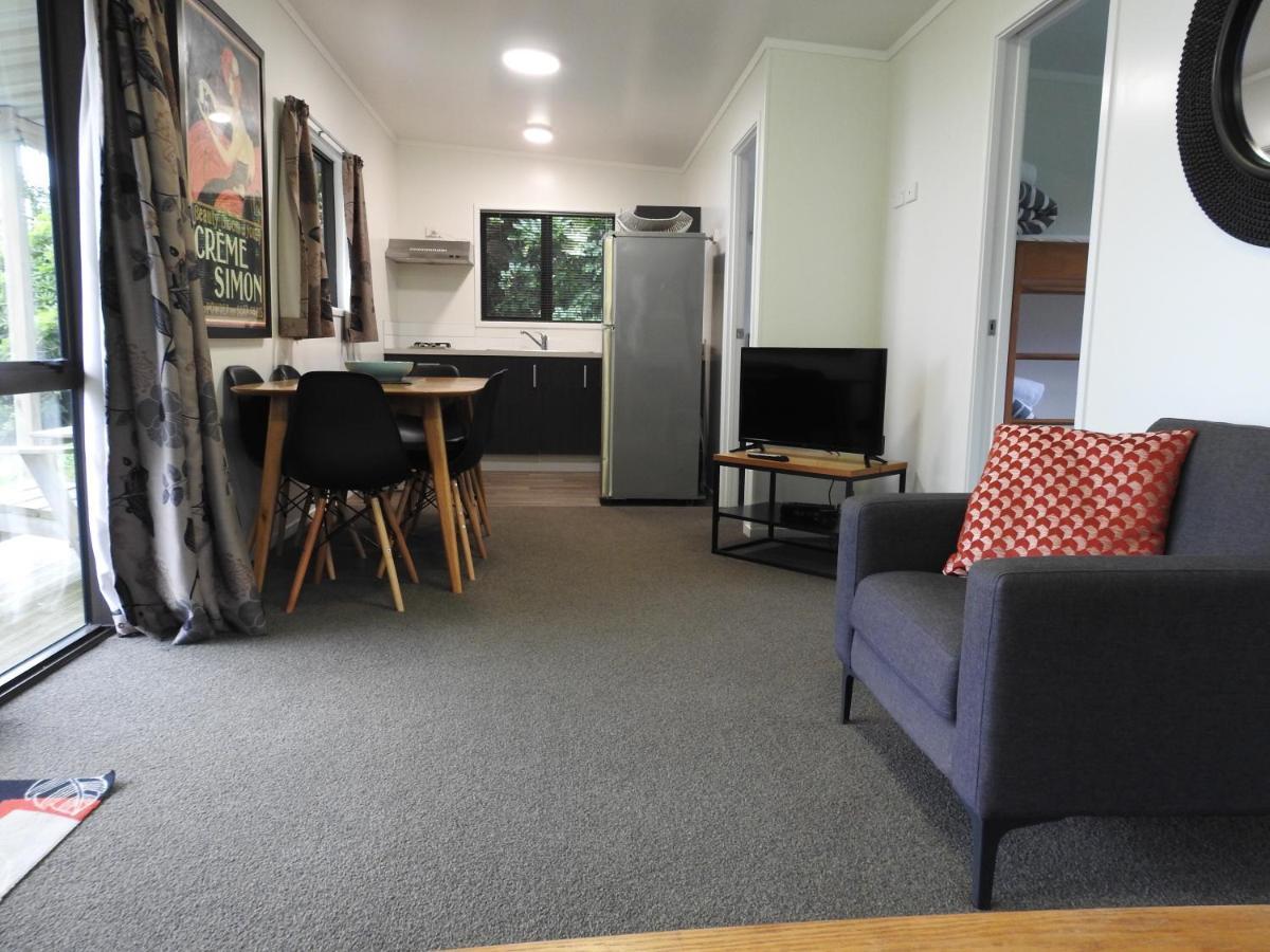 Oakura Beach Holiday Park Habitación foto