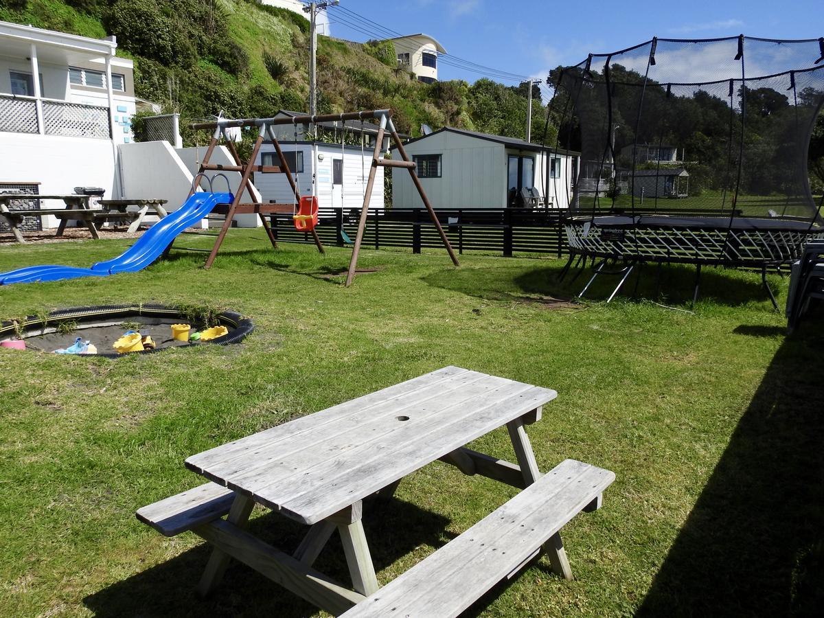 Oakura Beach Holiday Park Exterior foto