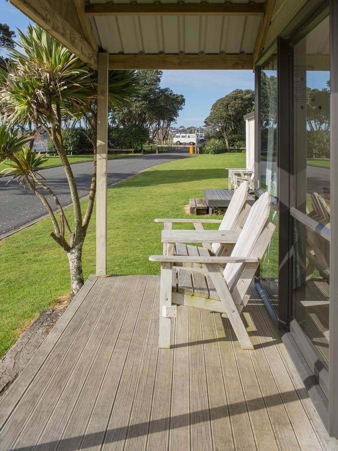 Oakura Beach Holiday Park Exterior foto