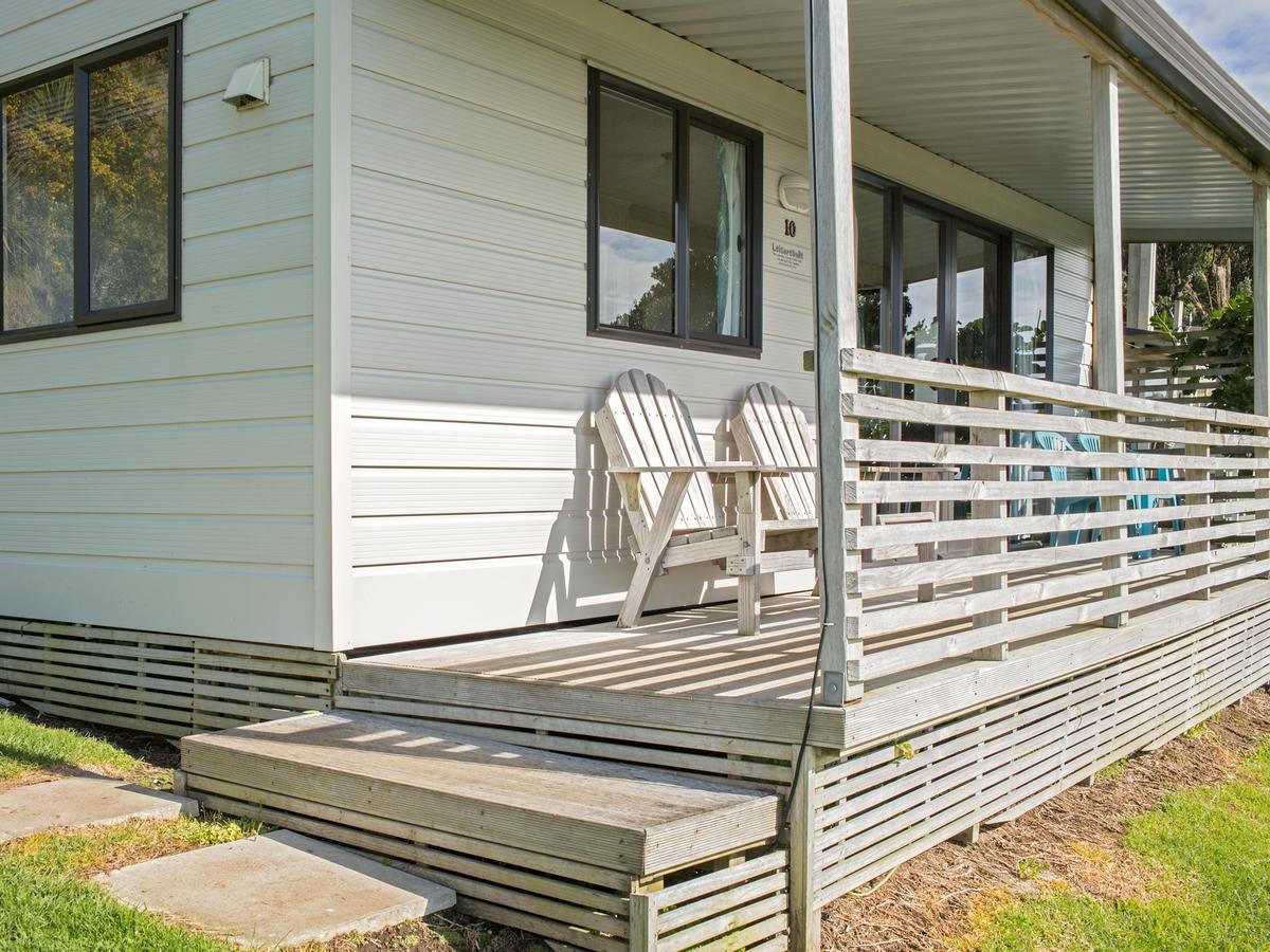 Oakura Beach Holiday Park Exterior foto
