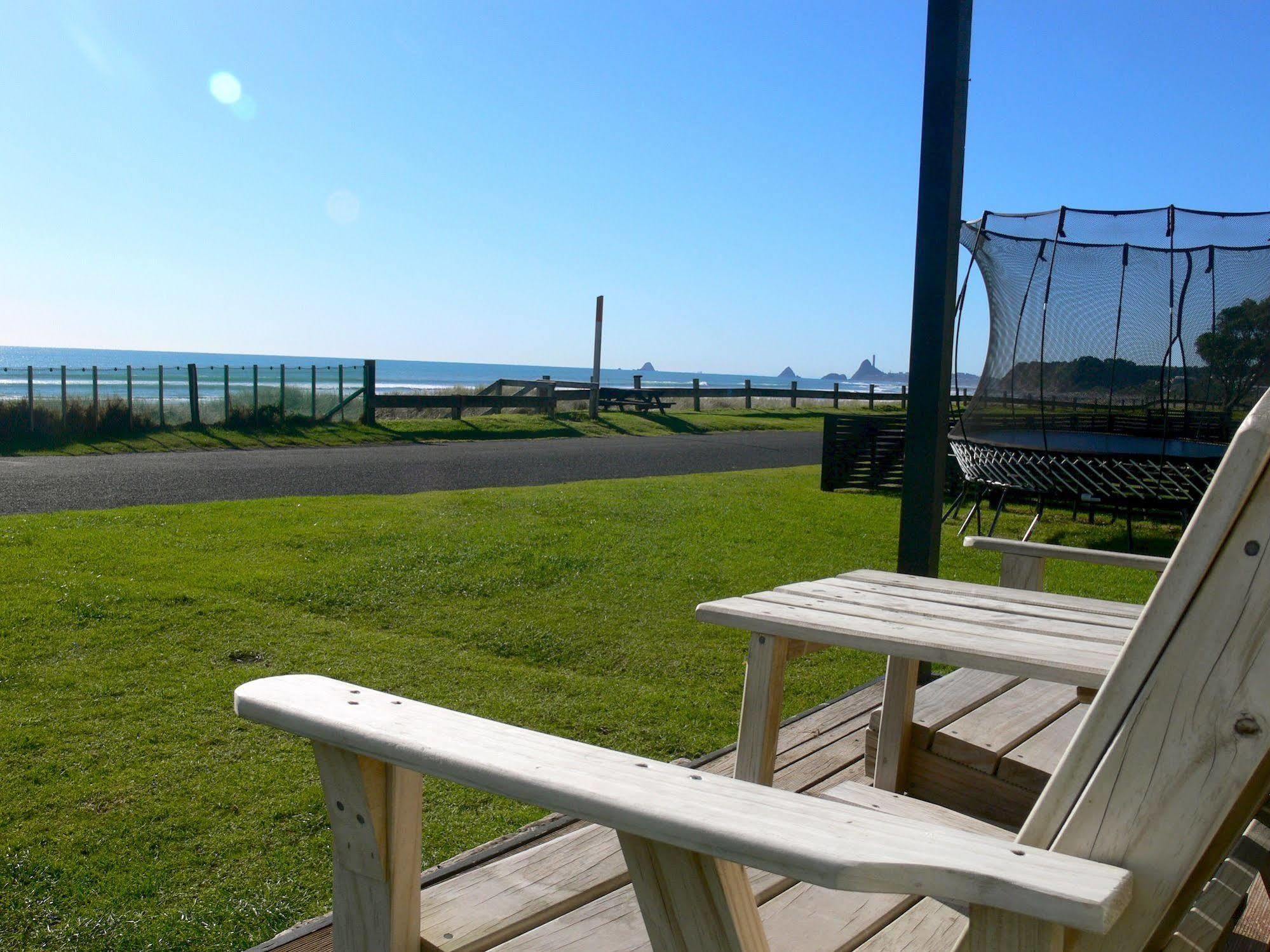 Oakura Beach Holiday Park Exterior foto