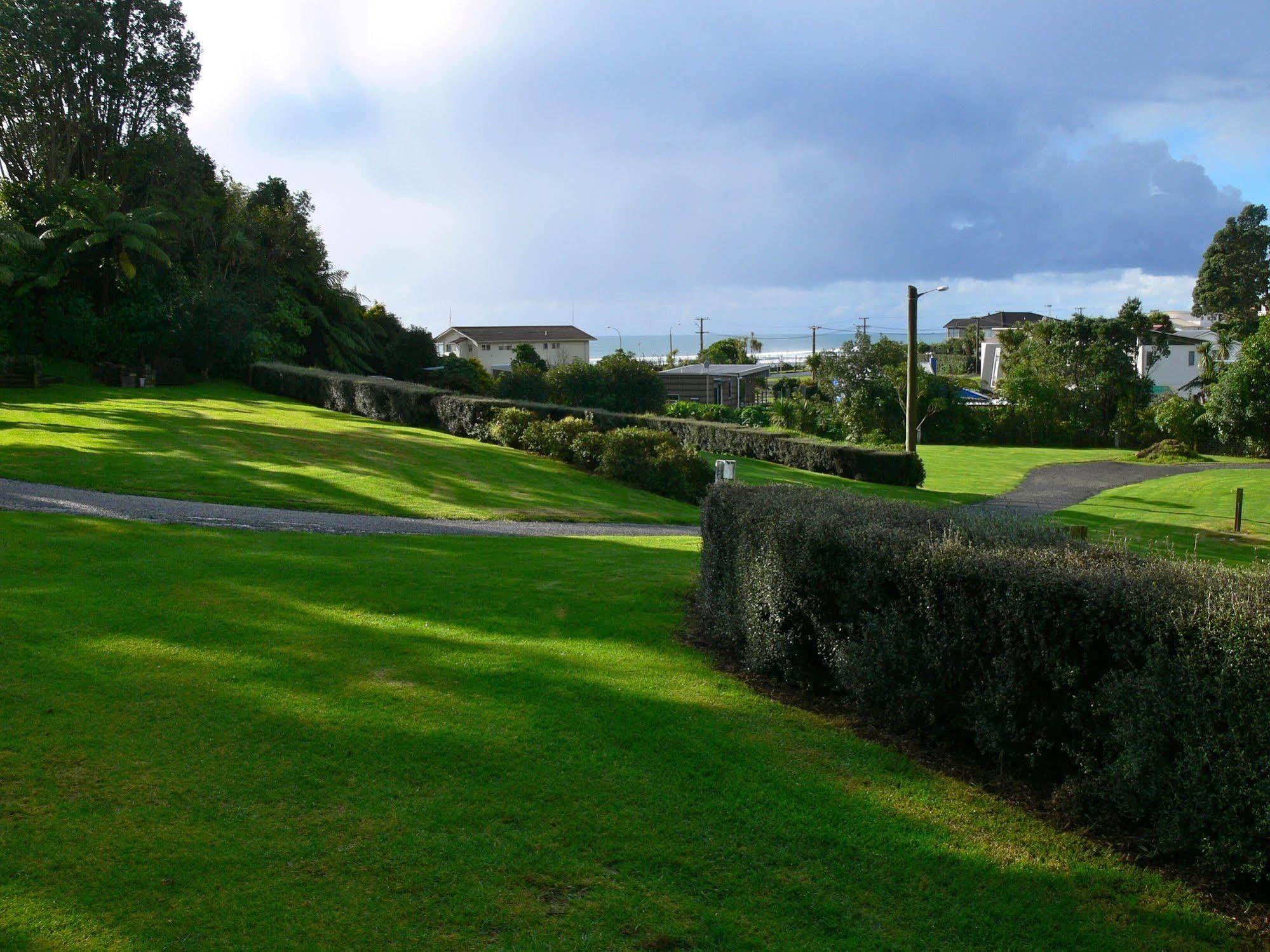 Oakura Beach Holiday Park Exterior foto