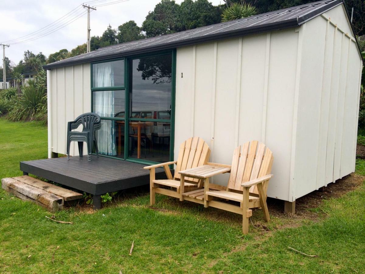 Oakura Beach Holiday Park Exterior foto